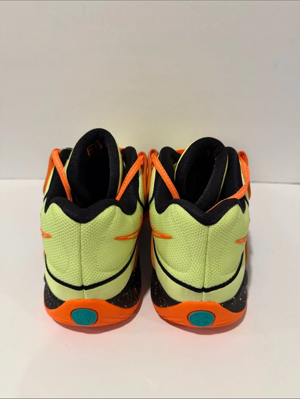 KD18 ‘Clear Jade Liquid Lime’ Sz: 13 (HV1993-301)